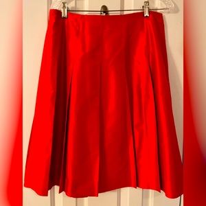 Banana Republic pleated silk skirt, size 8.